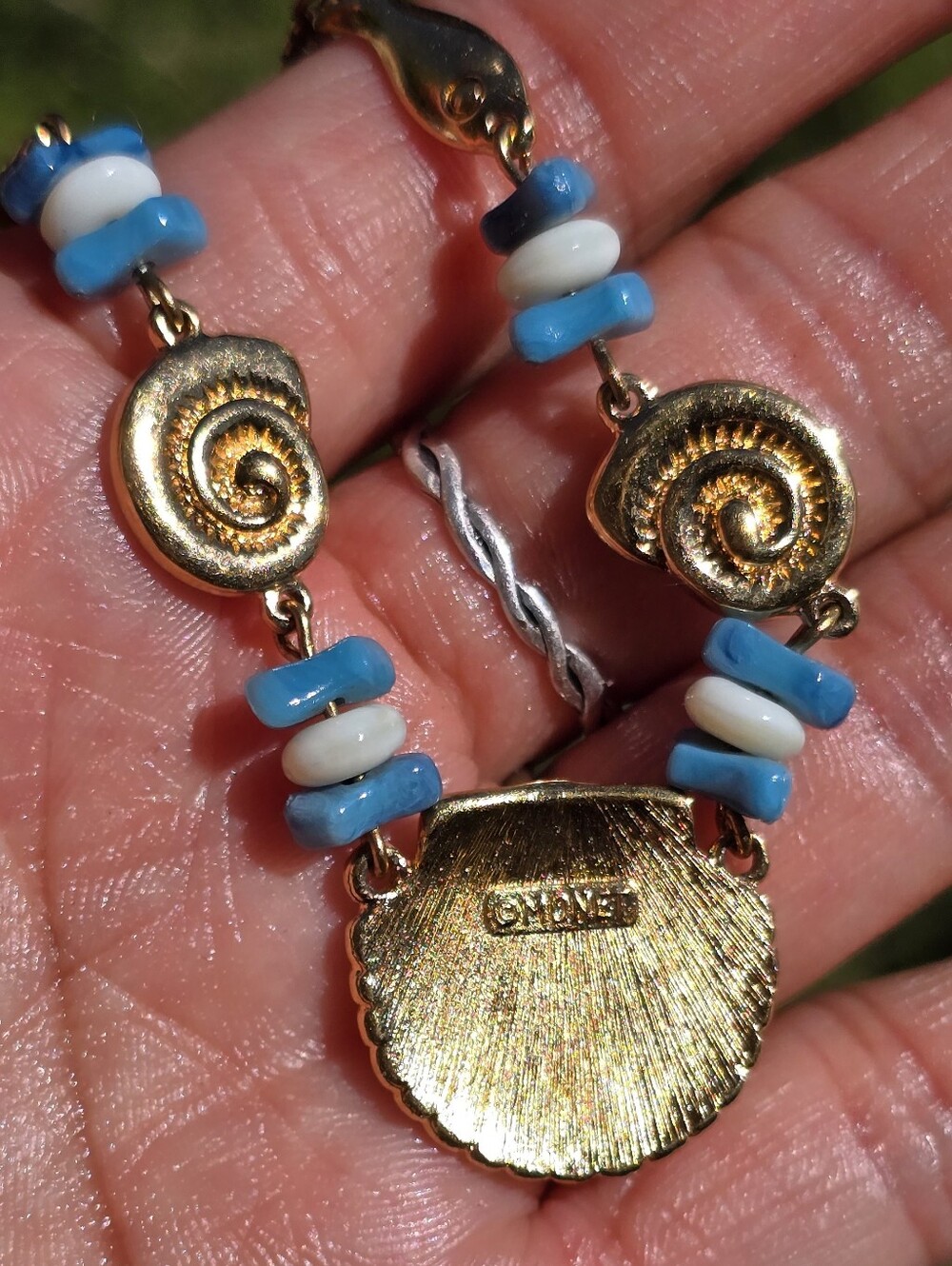 RARE vintage NWT Monet gold curb chain shell and fish necklace coastal nautical - Picture 12 of 17